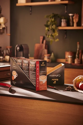 Balení Cafissimo Caffè Crema plná chuť 30 kapslí v papírovém obalu.