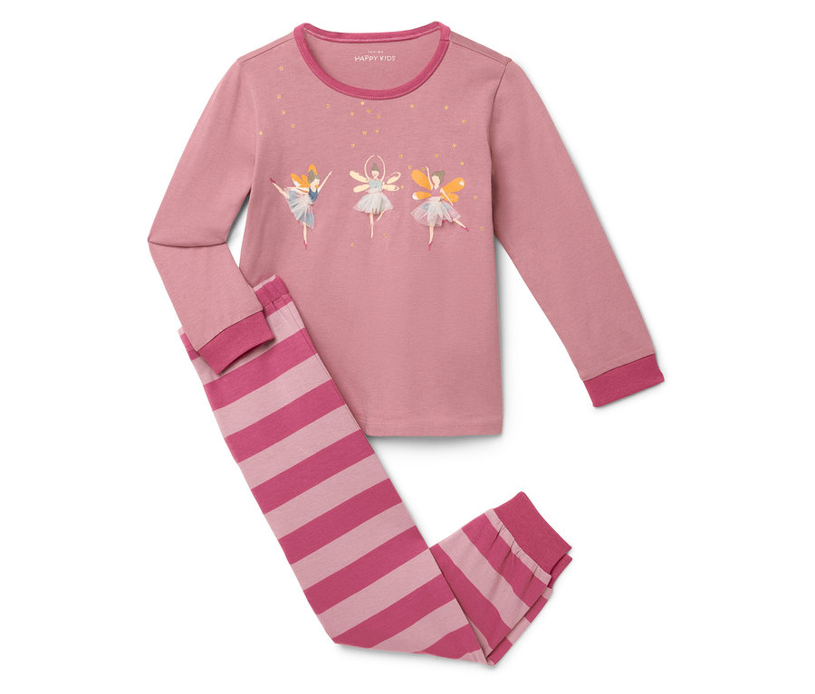 Růžové pyžamo s dlouhým rukávem a pruhovanými kalhotami. Na tričku jsou tři baletky.