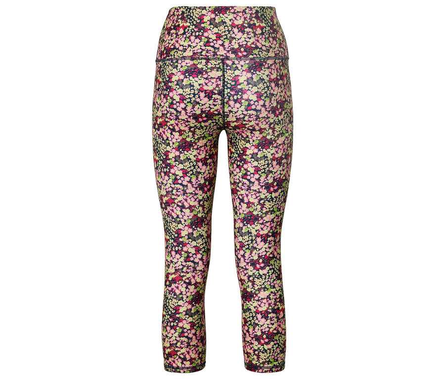 Kalhoty s květinovým vzorem zezadu.