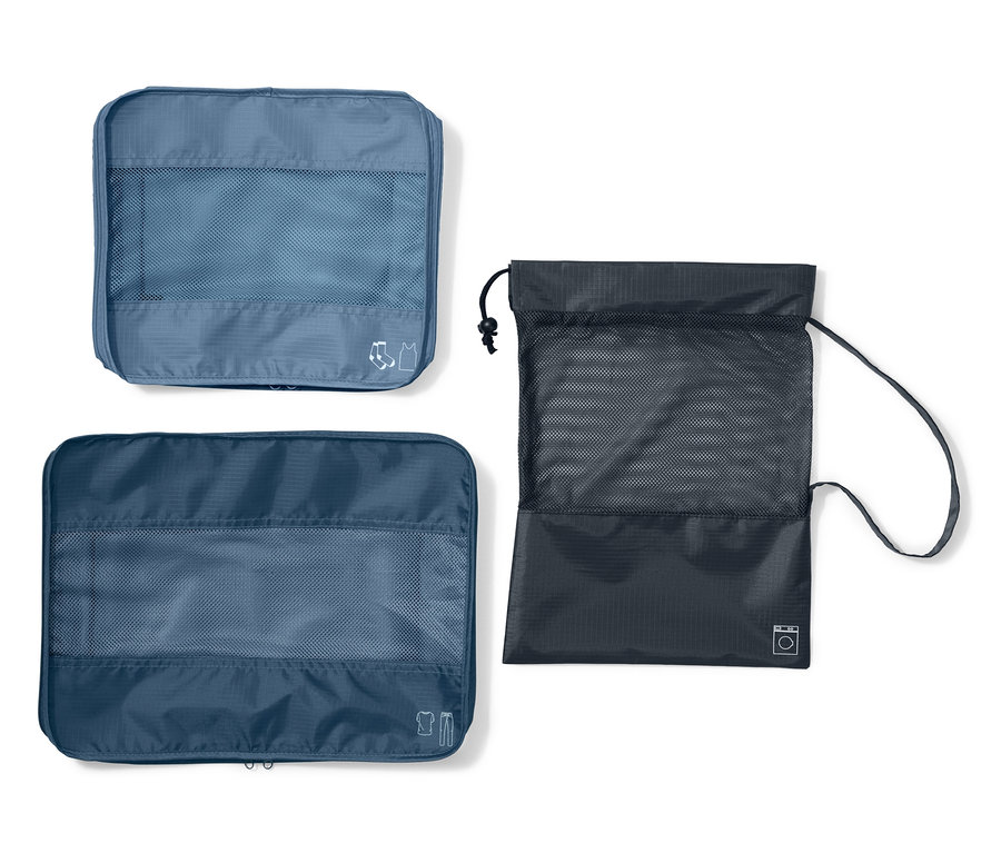 Tři cestovní úložné tašky.