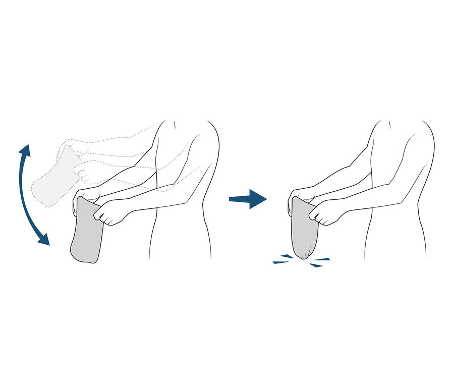 Nákres znázorňuje, jak se z multifunkční šály nebo čepice tvoří uzávěr.