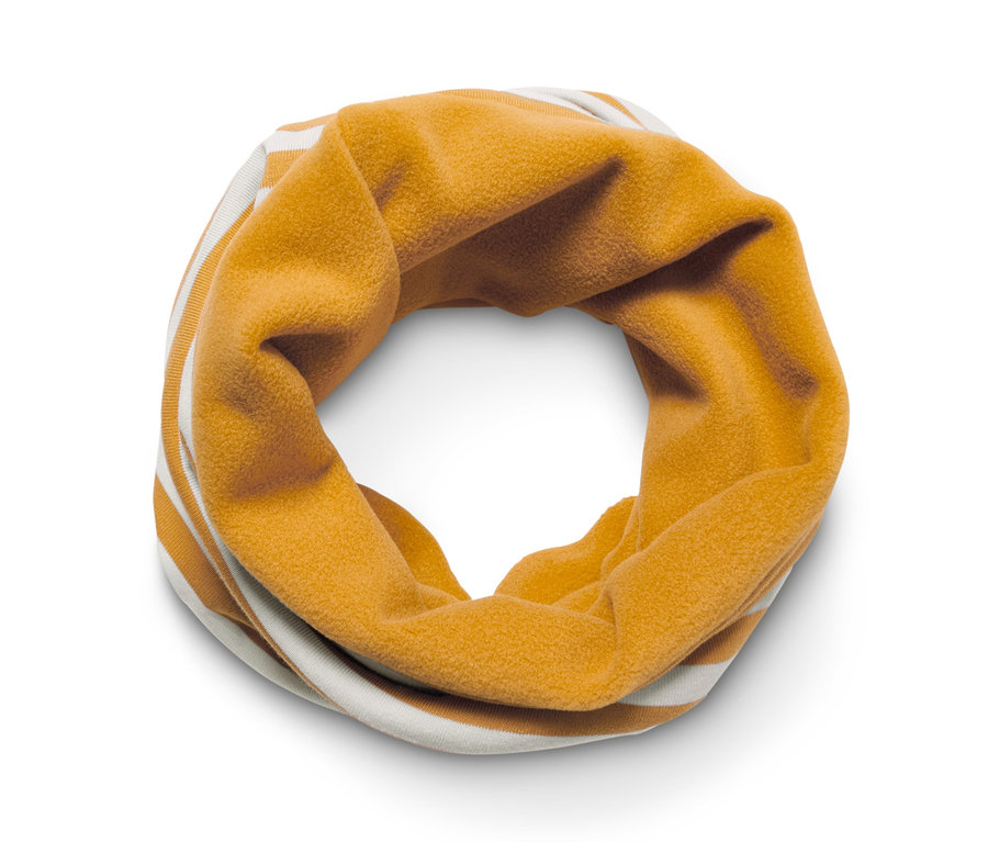 Žlutý multifunkční šátek s bílými pruhy.