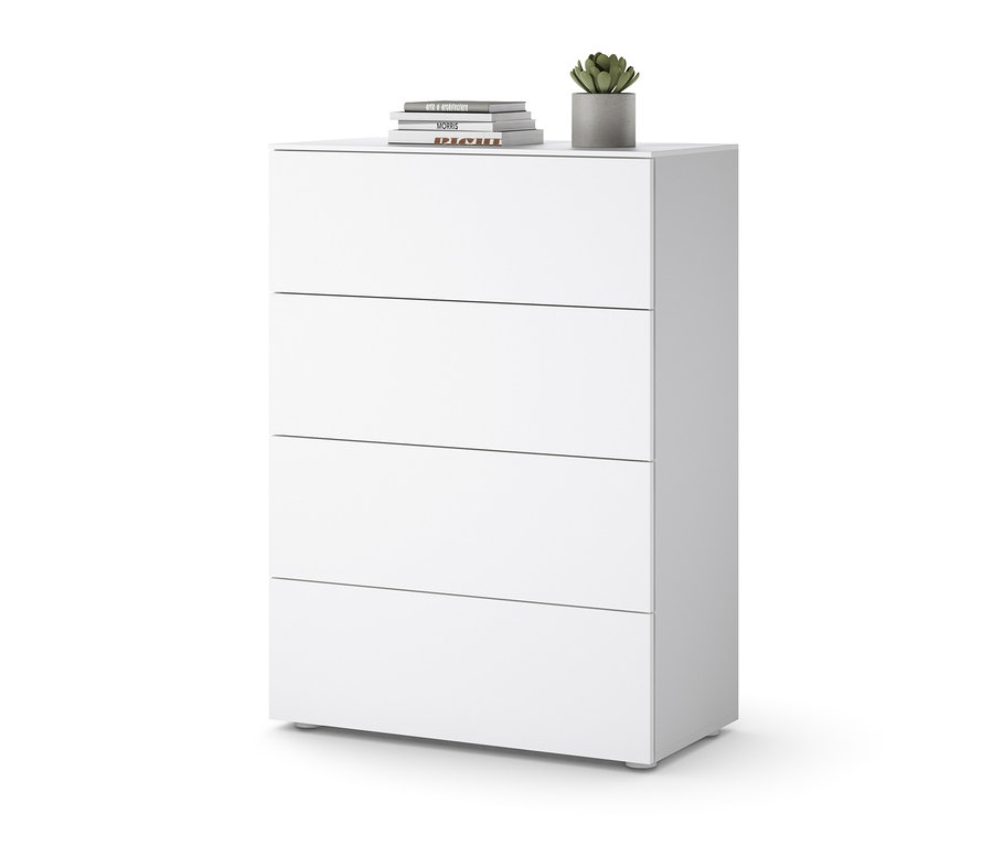Bílá komoda se zásuvkami se čtyřmi zásuvkami a rostlinou na horní straně.