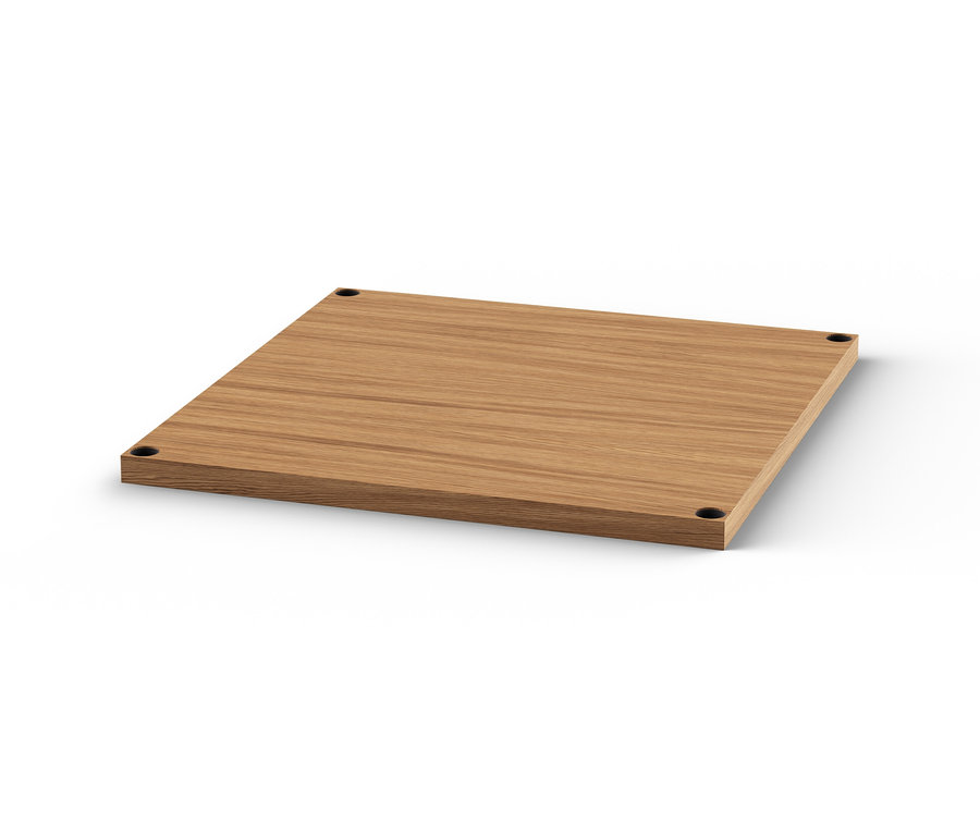 Detail dřevěné desky úzké kovové komody »CN3«.