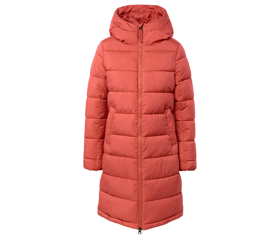 Oranžová prošívaná bunda s kapucí a zipem uprostřed.