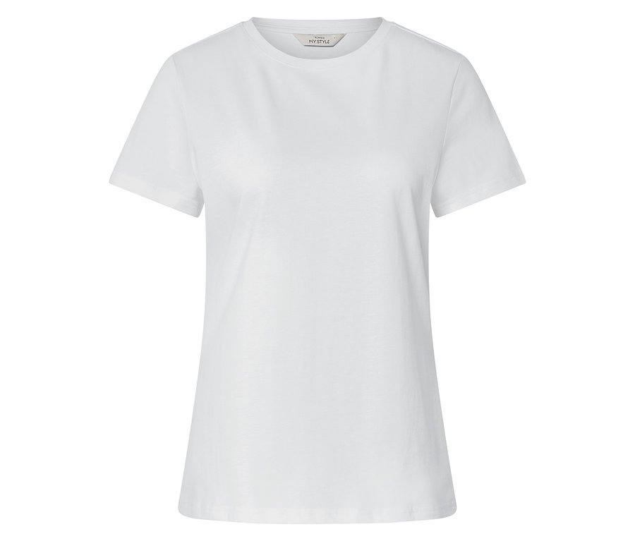 Bílé tričko s krátkým rukávem na bílém pozadí.