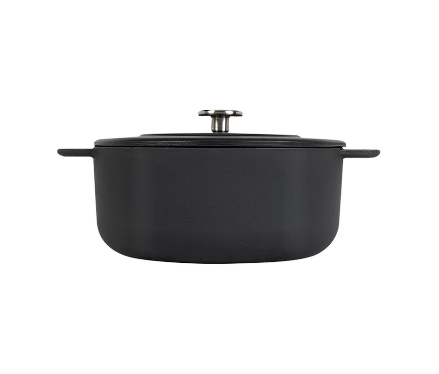 Černý litinový pekáč COMBEKK »Sous-Chef« s poklicí, průměr cca 24 cm.