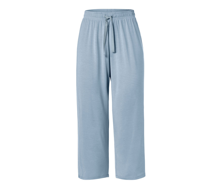 Světle modré 3/4 pyžamové kalhoty se stahovací šňůrkou.
