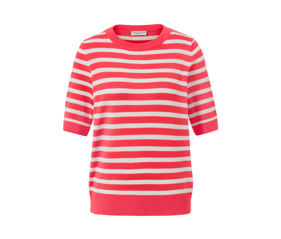 Pruhovaný svetr z jemného úpletu s krátkými rukávy.