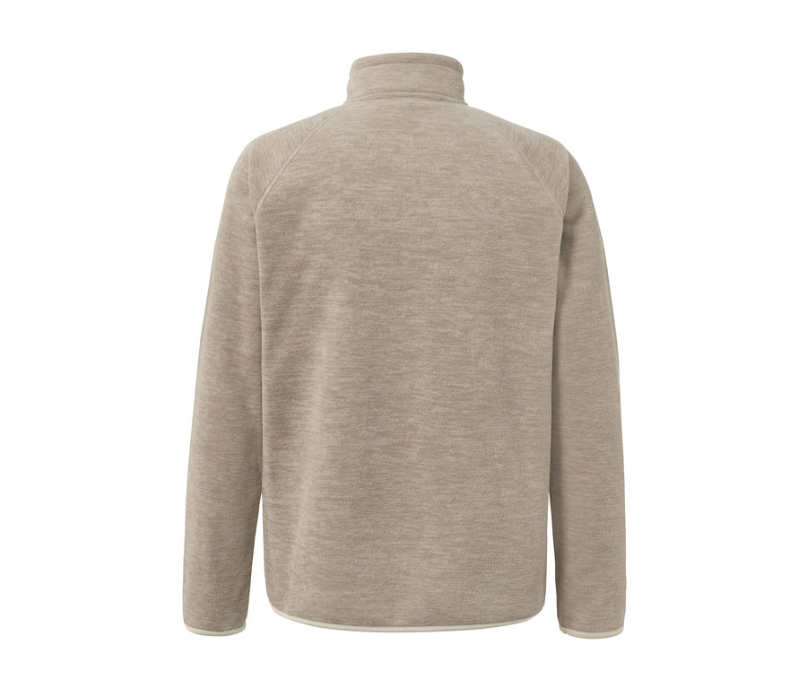 Zadní pohled na fleecovou bundu.