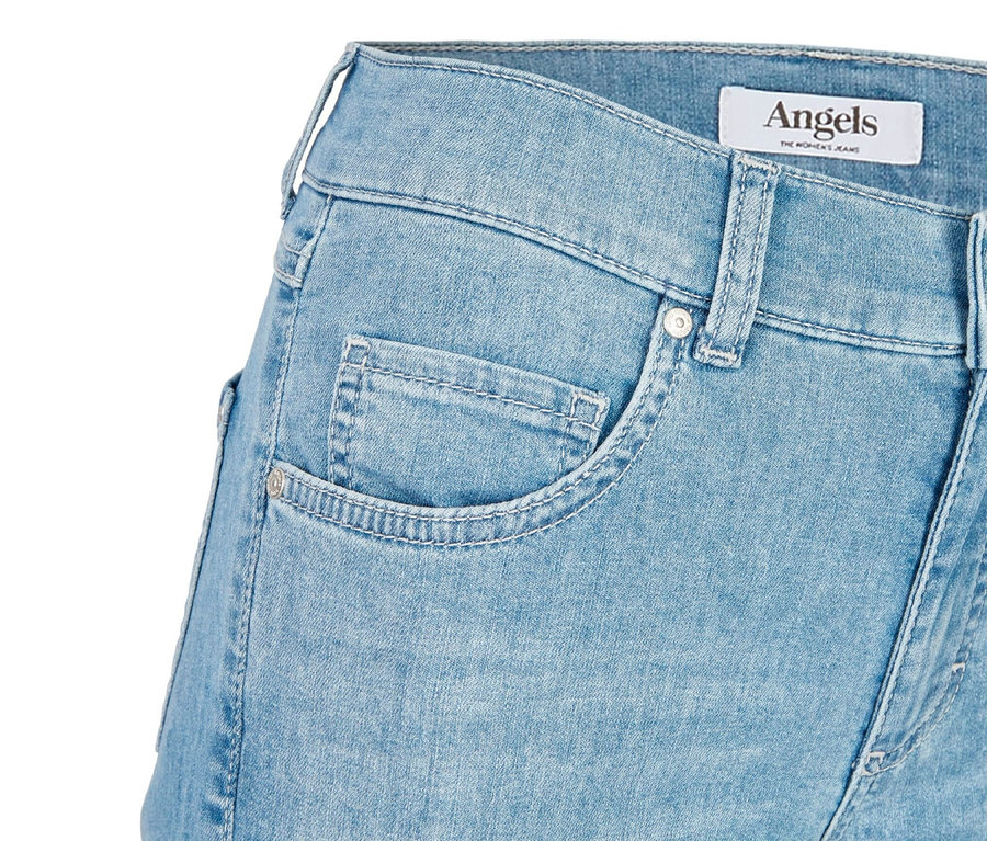 Detail světle modrých džín Angels »Capri Turn-Up« střihu slim fit.
