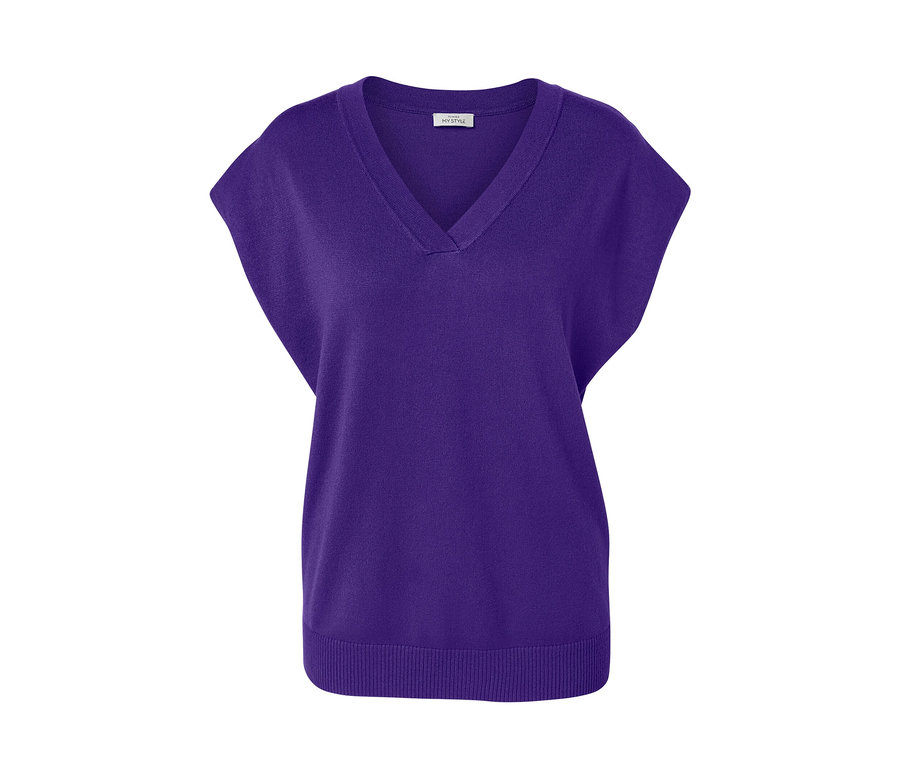 Fialový svetr z jemného úpletu s krátkým rukávem.