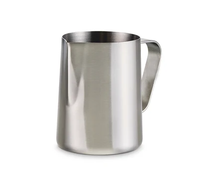 Konvička na mléko z ušlechtilé oceli o objemu 300 ml.