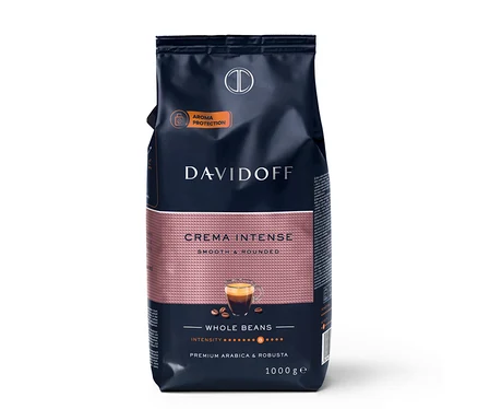 Tmavomodré a růžové balení zrnkové kávy DAVIDOFF CAFÉ Crema Intense (1 kg) s obrázkem šálku espressa a kávových zrn, s označením ochrany aroma a intenzity 8/10.