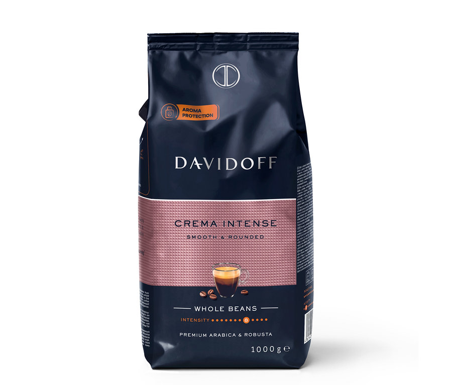 Tmavomodré a růžové balení zrnkové kávy DAVIDOFF CAFÉ Crema Intense (1 kg) s obrázkem šálku espressa a kávových zrn, s označením ochrany aroma a intenzity 8/10.