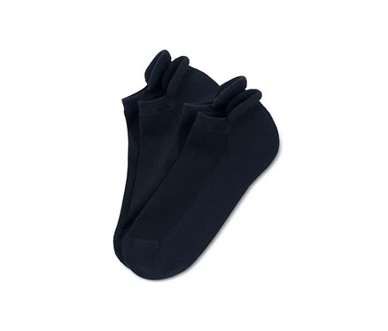 Dva páry tmavě modrých sportovních ponožek unisex.