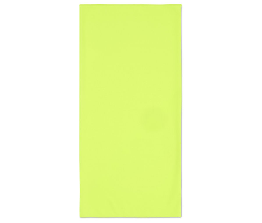 Jasně žlutý ručník na bílém pozadí.