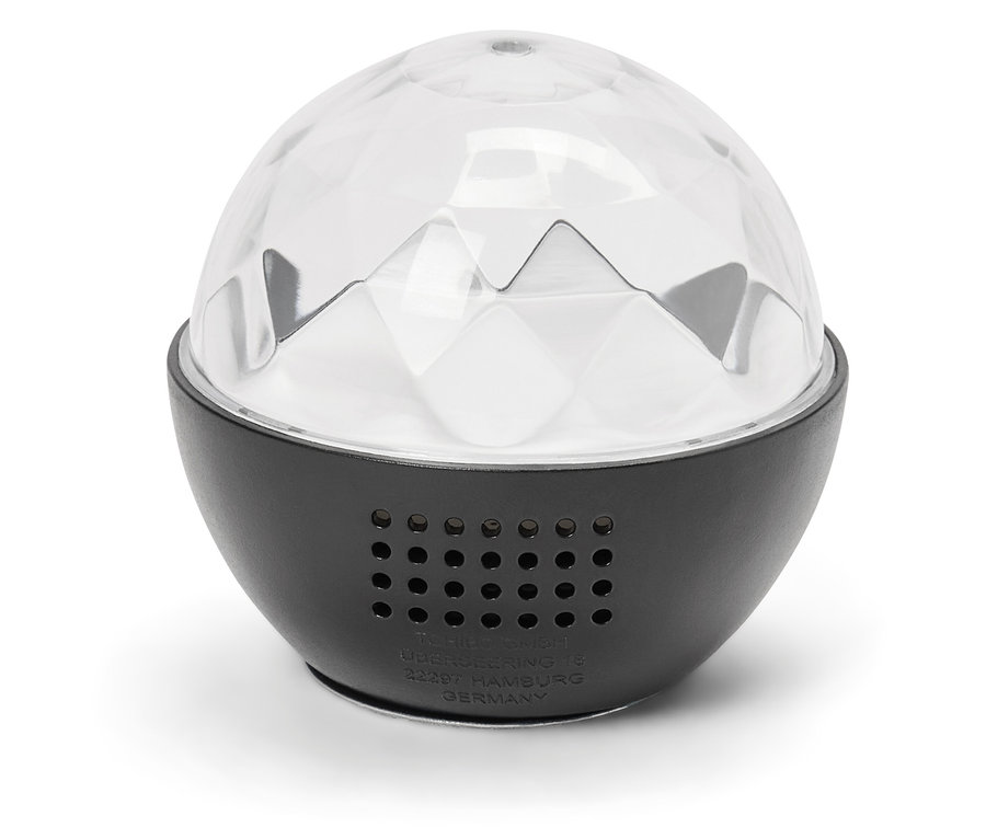 Detail záběru na černo-bílý disko balónek.