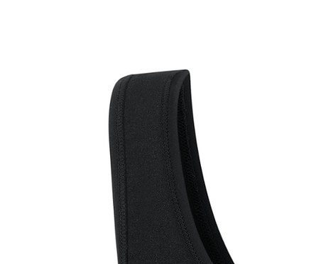 Černé stahovací oboustranné tílko.