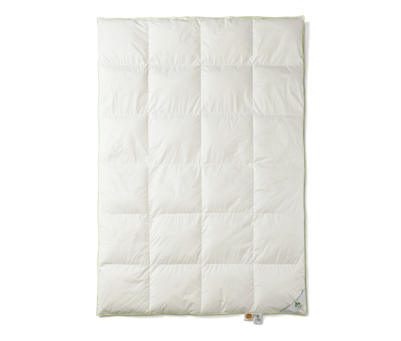 Bílá péřová přikrývka pro přechodné období irisette® s prošíváním do čtverců.