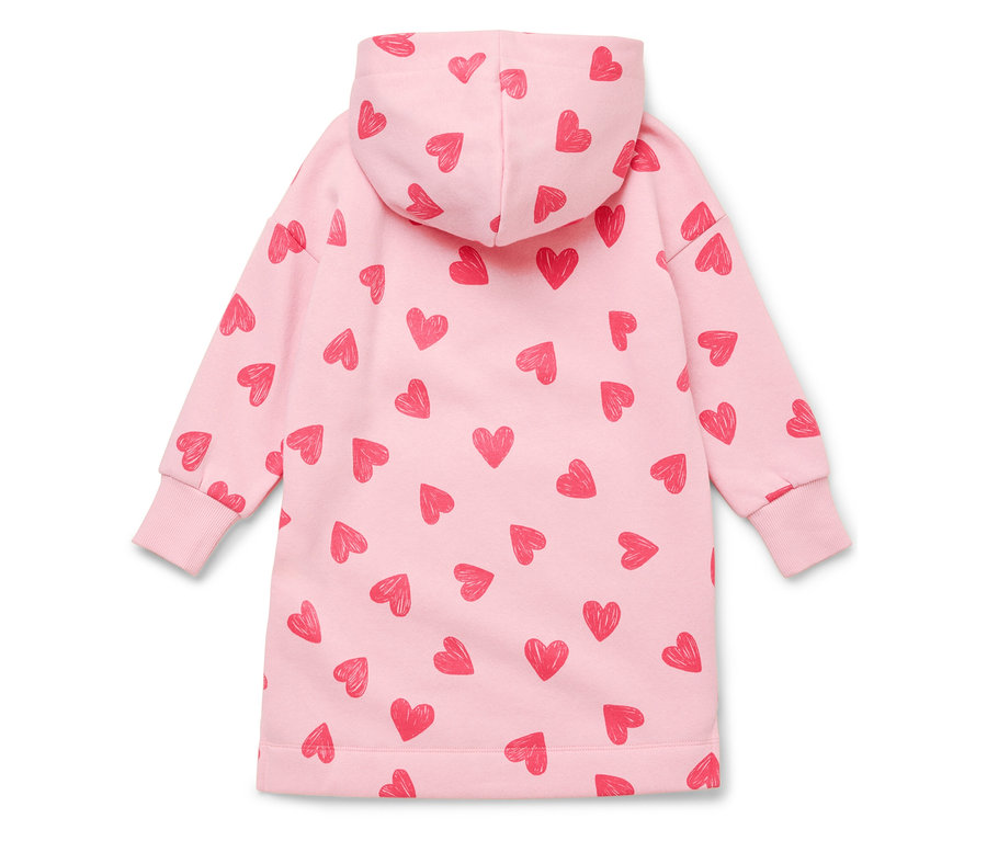 Růžové mikinové šaty s kapucí a červenými srdíčky.