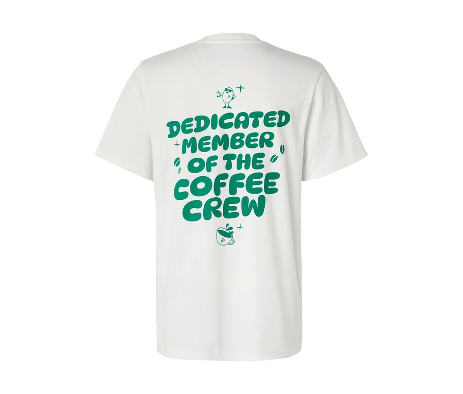 Pohled zezadu na bílé tričko Unisex Coffee Crew T-Shirt se zeleným potiskem.
