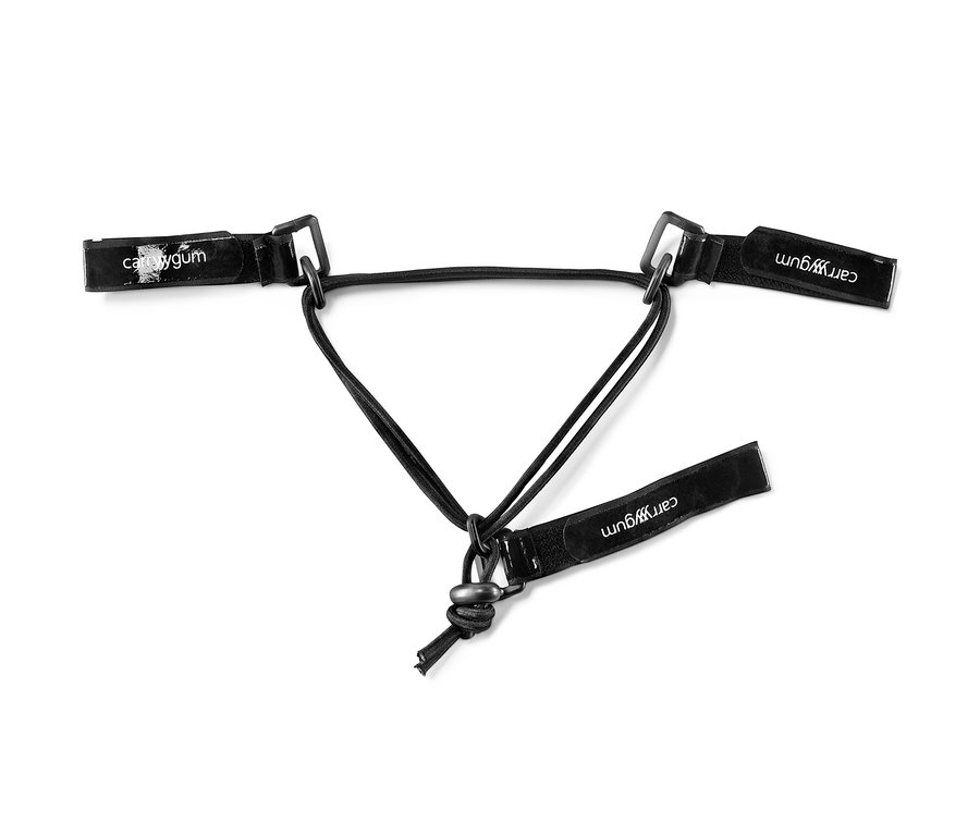 Černá napínací guma na řídítka s logem carrygum na bílém pozadí.