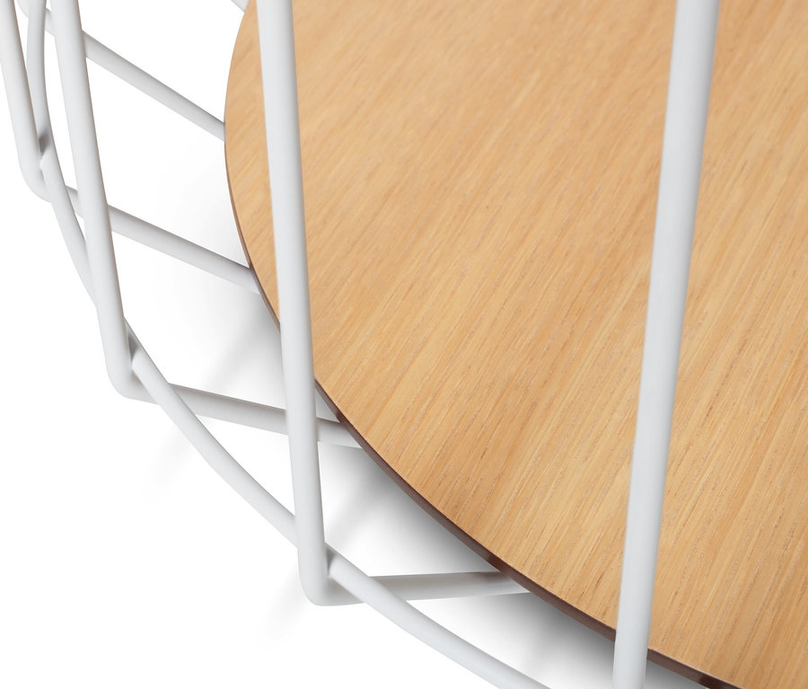 Detail konferenčního stolku s odnímatelnou deskou.