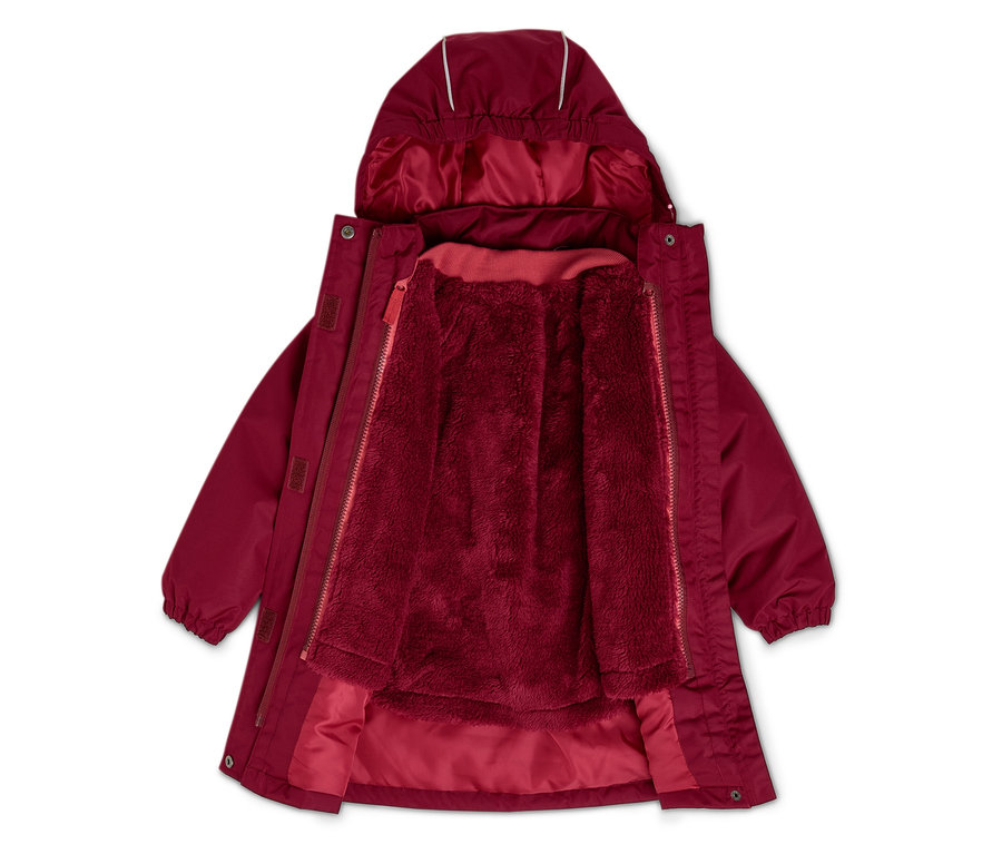 Otevřená červená bunda s kapucí a plyšovou podšívkou.