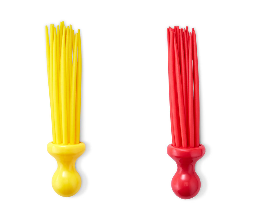 Sada tří potápěcích kolíků: zelené, žluté a červené.