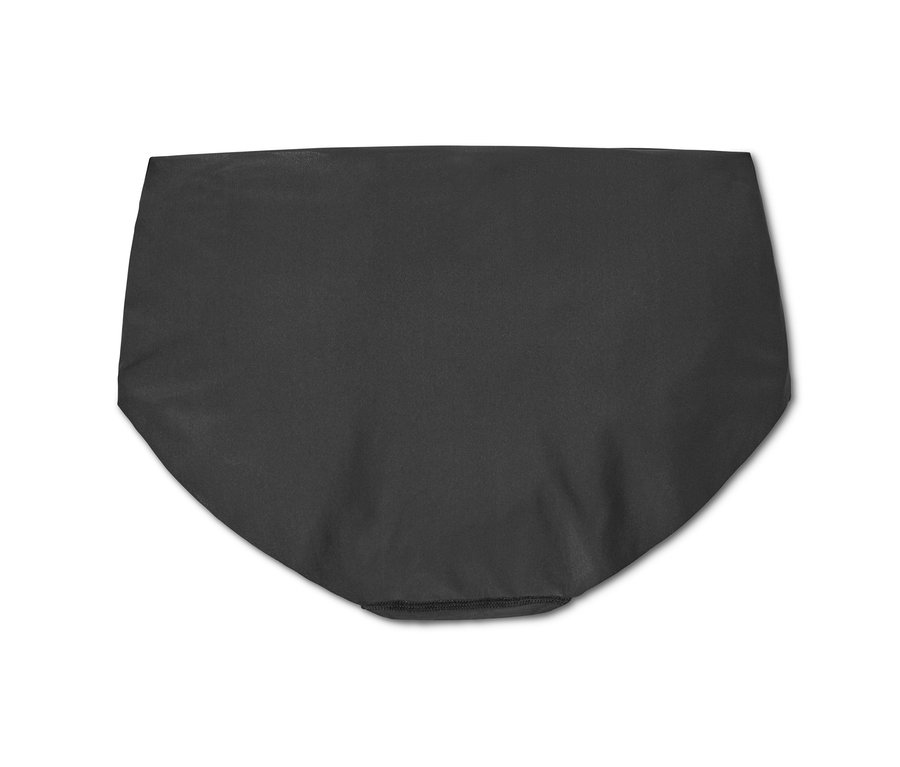 Detailní pohled na černé kalhotky Magic Cut.