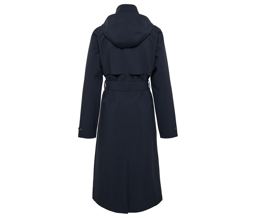 Tmavě modrý kabát s kapucí a páskem, pohled zezadu.