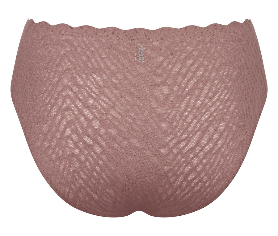 Detailní záběr vysoce vykrojených kalhotek sloggi ZERO Feel Bliss High leg v barvě cacao.