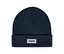 Tmavě modrá pletená čepice hummel® »HMLJR Knit Beanie« s ohrnutým okrajem a bílým štítkem s logem hummel.