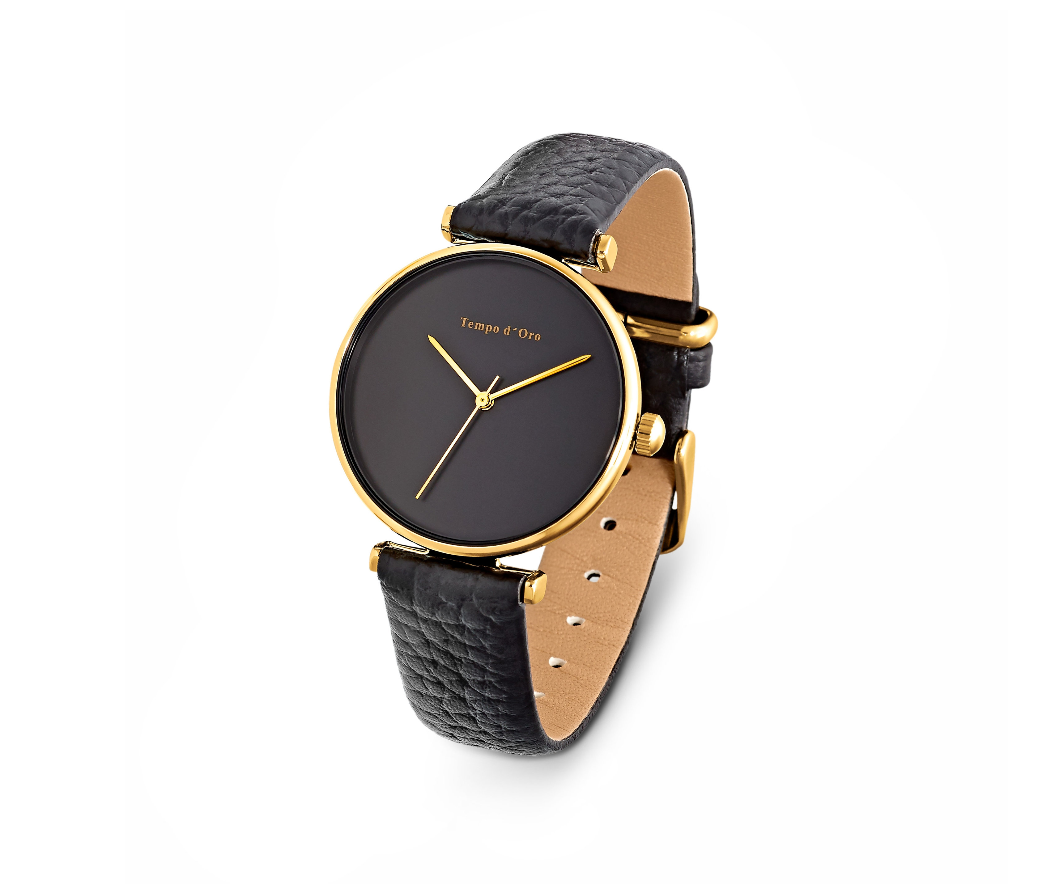 Detail dámských hodinek s koženým řemínkem.