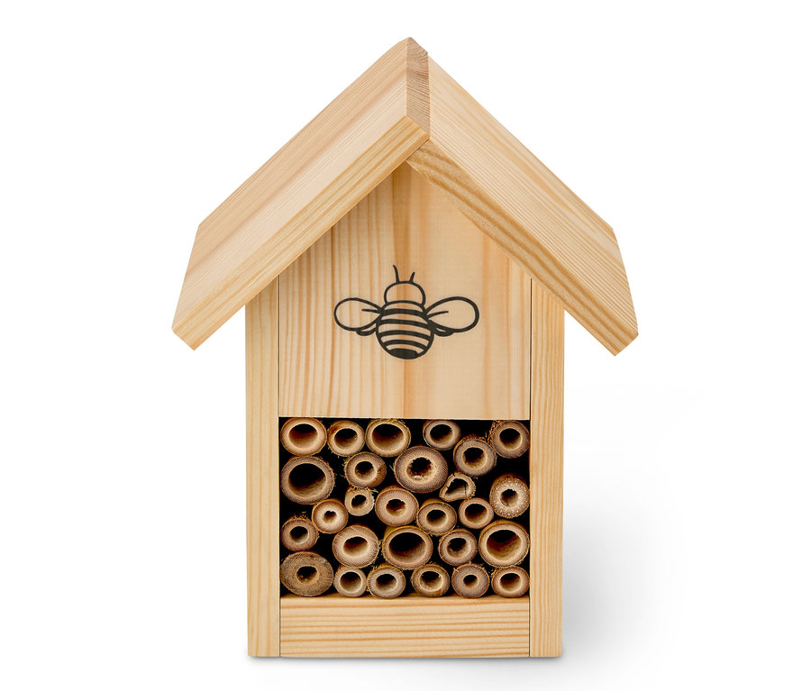 Hmyzí hotel se včelou a bambusovou výplní.