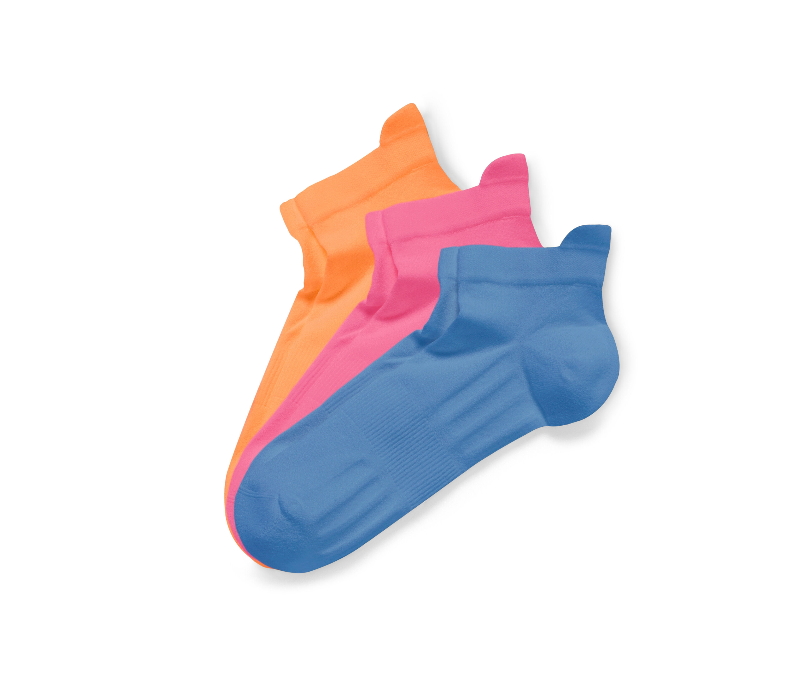 Tři páry profesionálních běžeckých ponožek různých barev.