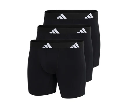 Tři černé boxerky adidas Active Flex Cotton, naskládané za sebou, s bílým logem adidas na pase.