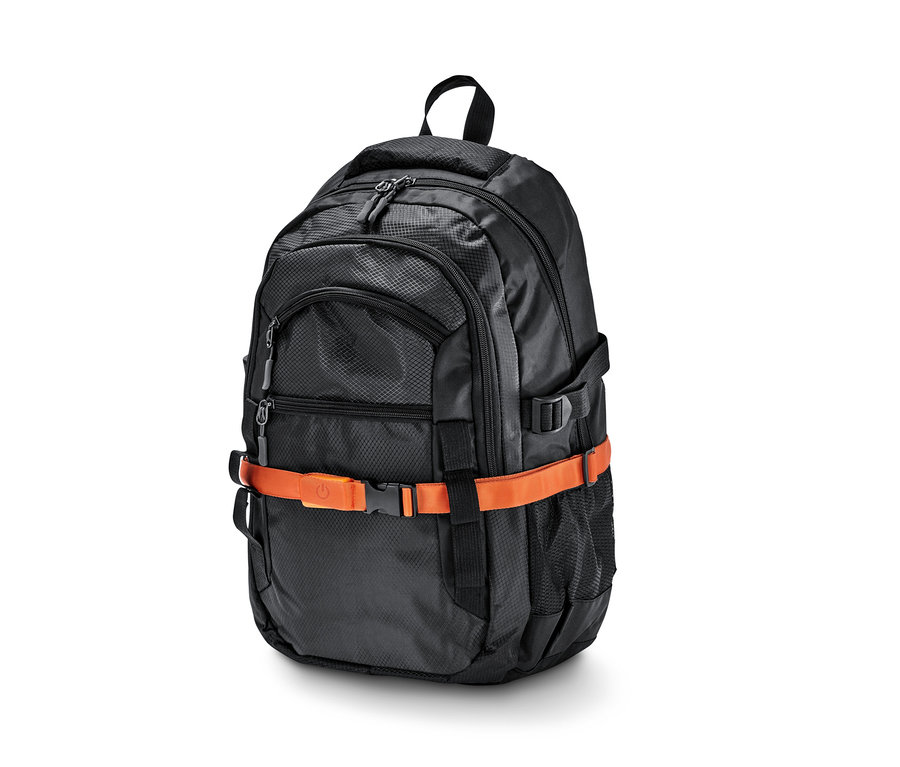 Černý batoh s oranžovým LED páskem.