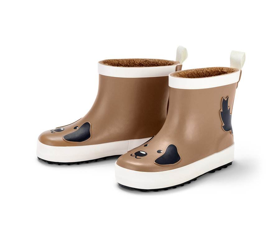 Dvoje dětské holínky Chelsea hnědé barvy s motivem zvířat.