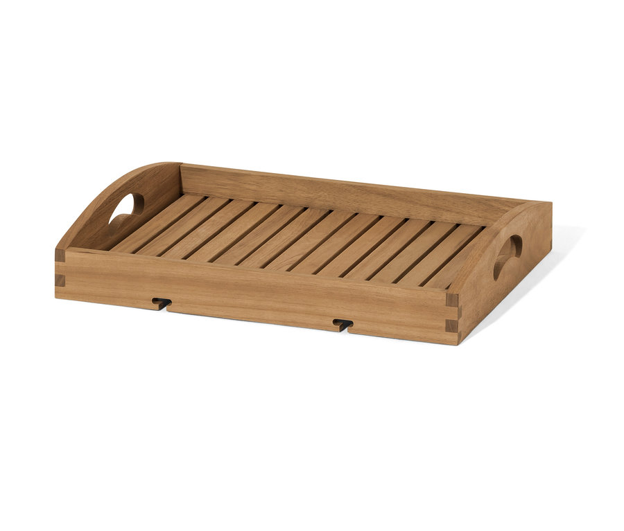 Detail barového vozíku s odnímatelným podnosem.