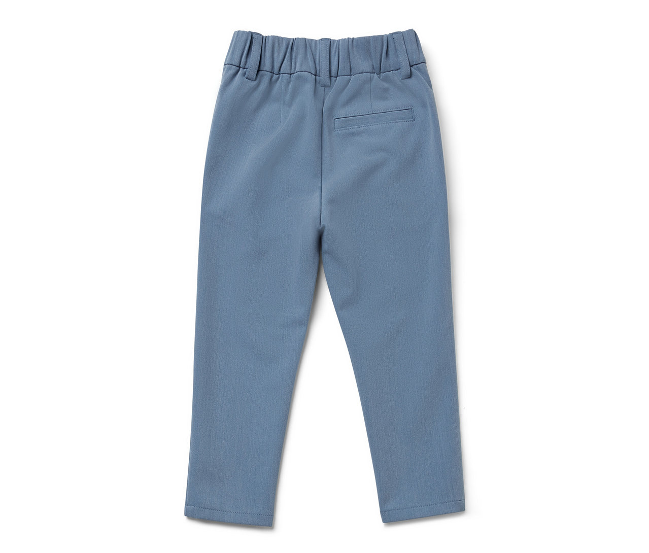 Modré dětské chino kalhoty na bílém pozadí.