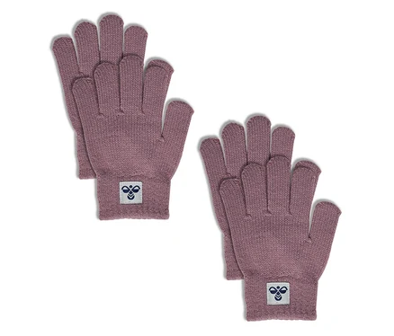 Dva páry fialových pletených rukavic hummel® „HMLJR Knit Gloves 2P“ s logem na manžetě.