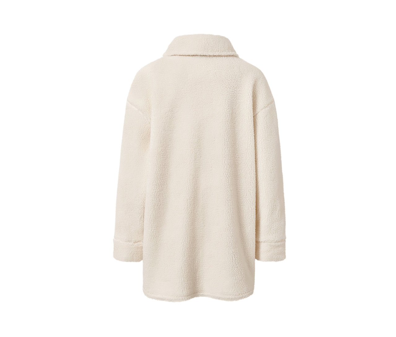 Zadní pohled na dlouhou plyšovou bundu.