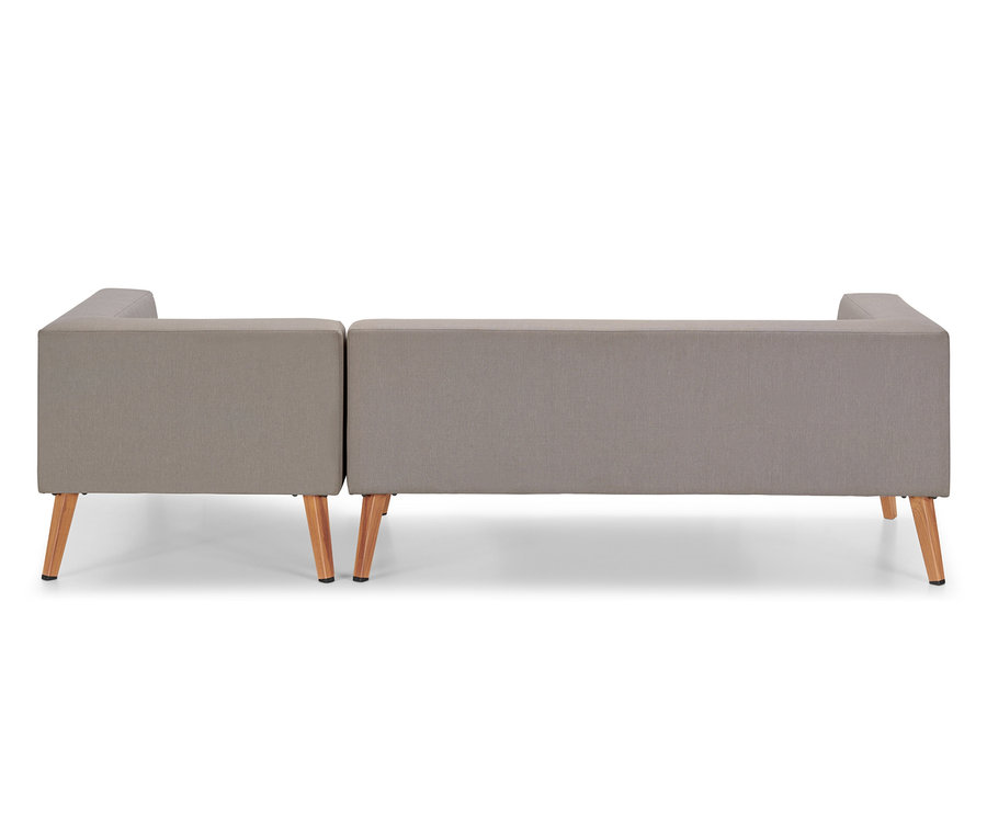 Venkovní pohovka se stoličkou.