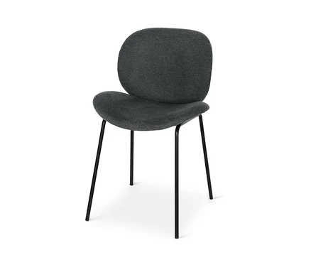 Tmavě šedá polstrovaná designová židle na černých nohách.