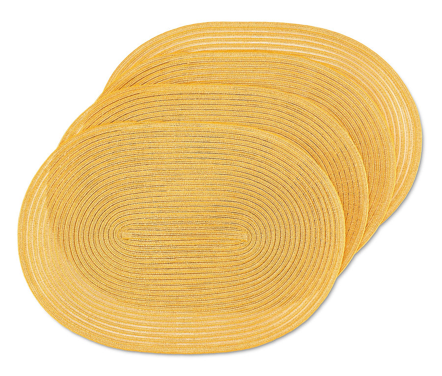 Čtyři oválné prostírání.