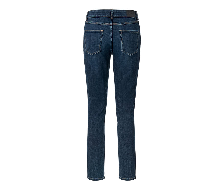 Detail zadní strany tmavě modrých džínů slim-fit »Emma«.