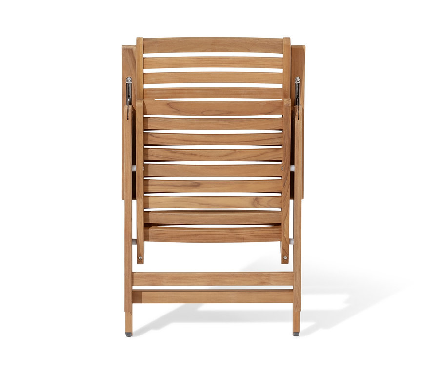 Složené vysoké teakové křeslo s nastavitelným opěradlem.