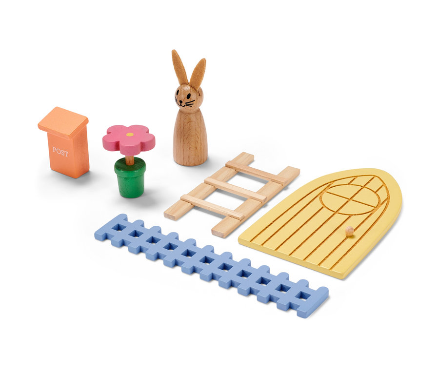 Dvířka pro velikonočního skřítka s doplňky: dřevěný zajíček,dvířka,žebřík,plot,květina a poštovní schránka.